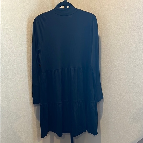 GAP Modern Black Dress - Picture 3 of 4